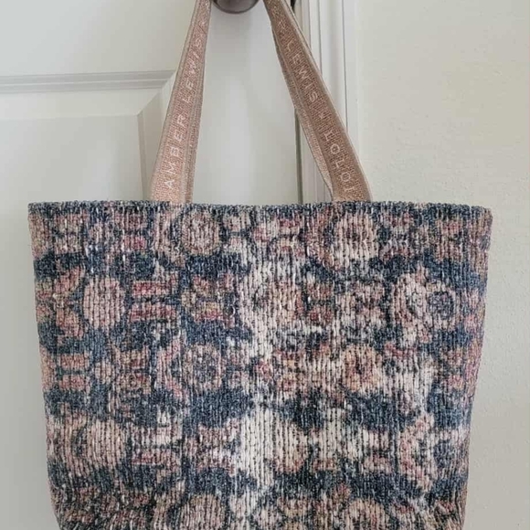 Amber Lewis And Loloi Pink and Blue Tote Bag with Contemporary Design - Picture 6 of 9